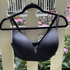 Bundle Victoria's Secret Women's Padded No-Wire Bra Black 36DD